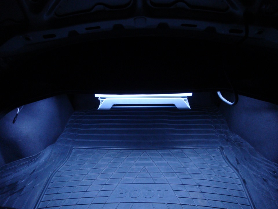 LED підсвічування багажника 3