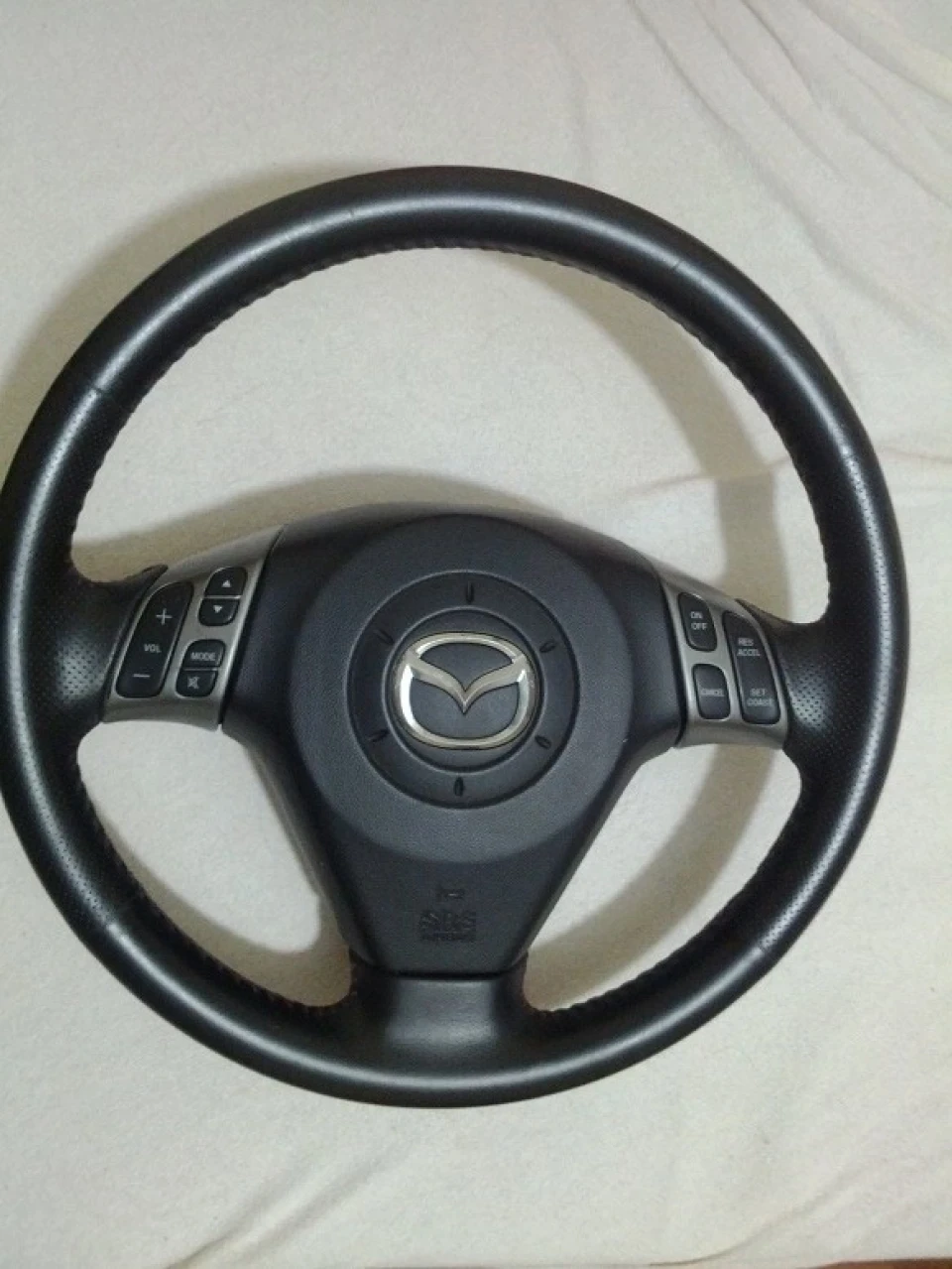 Руль від Mazda 3 Хто в курсі?