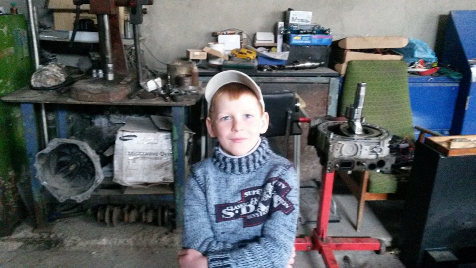 ну і без мого головного механіка нічого б не вийшло 2
