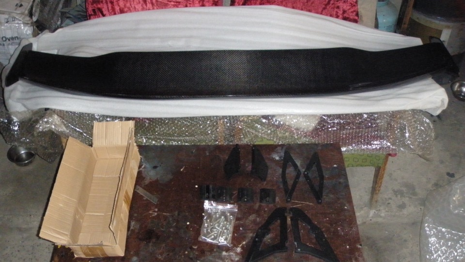 продам спойлер 2