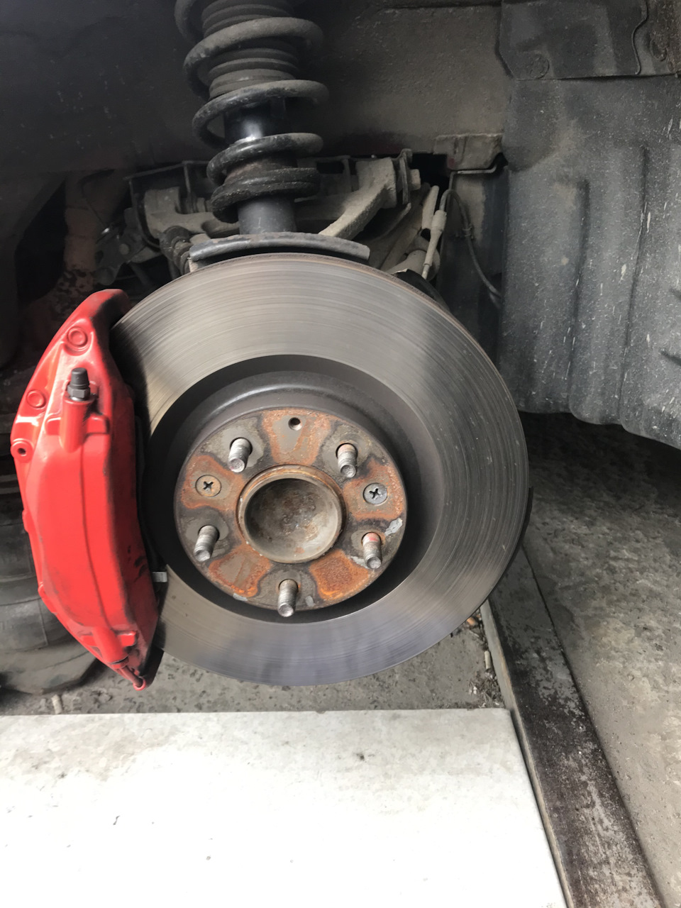 Brembo, проставки та гайки. 1