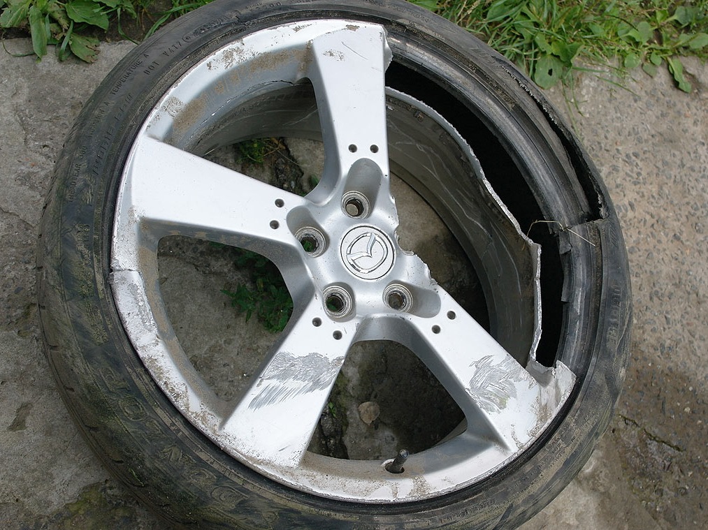 RX-8 та бордюр 5