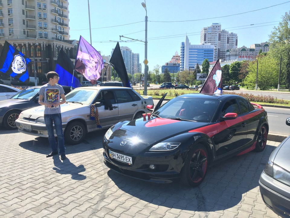 Японка підтримує Чорноморець) 2
