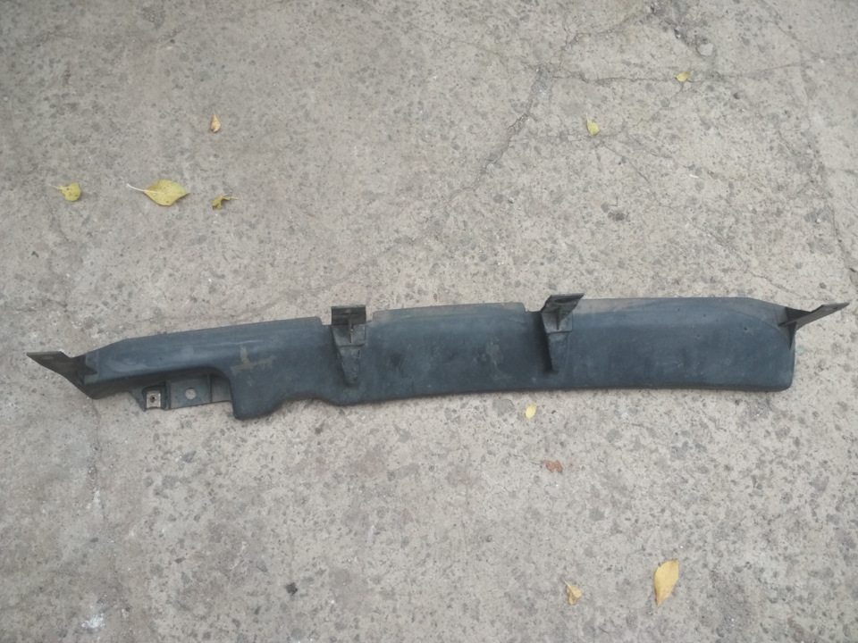 Задній нижній спойлер 2