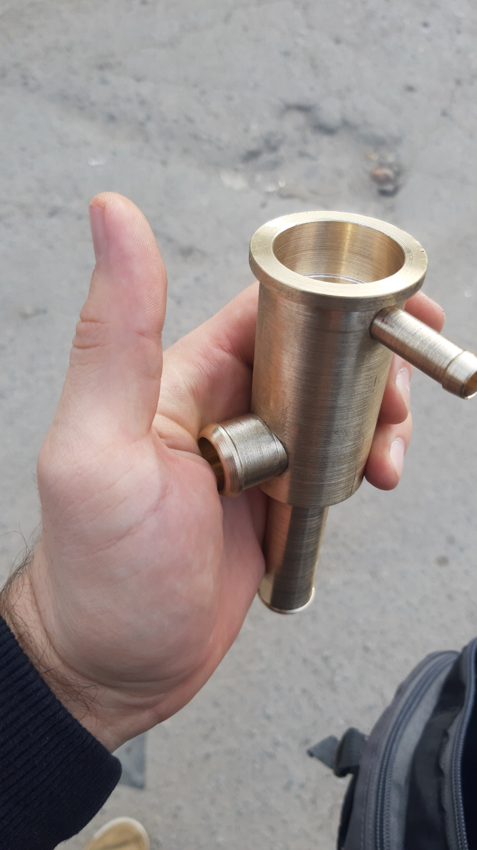Заміна повітровідділювального (як ще його називають розширювального) бачка радіатора 4