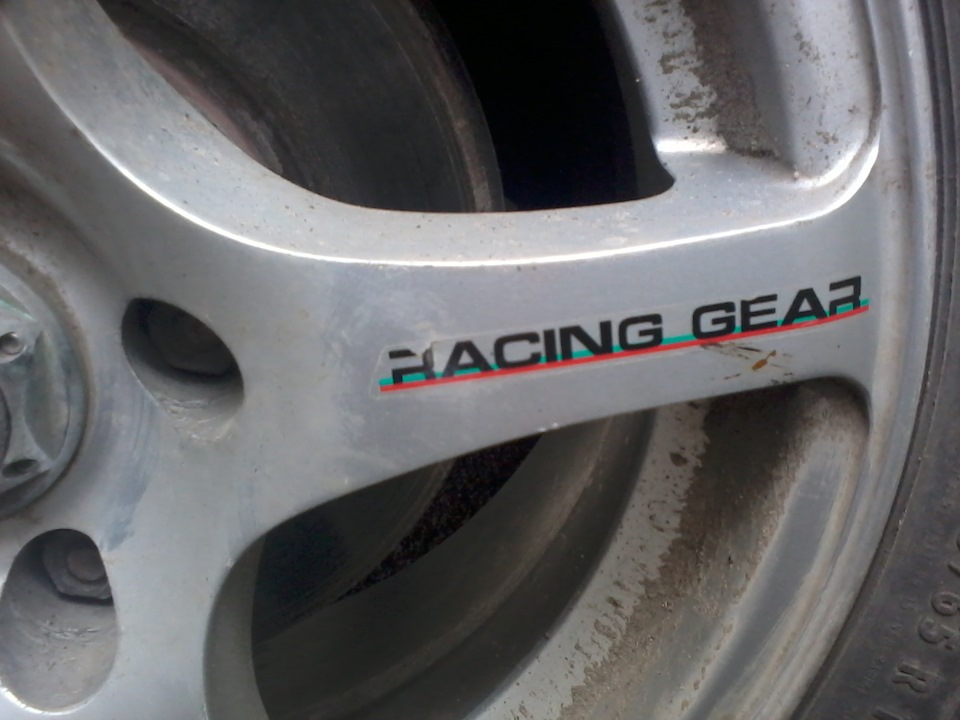 Продам диски 15 5x114.3 Racing Gear 2