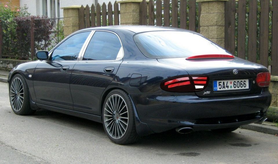 Задні стопи xedos 6 1