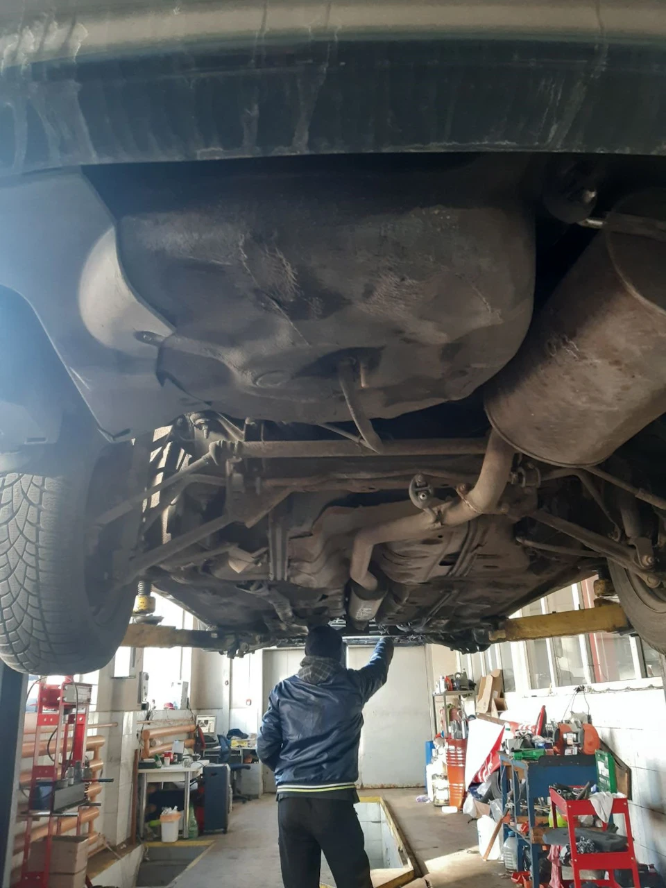Заміна рульової рейки Mazda Xedos 9