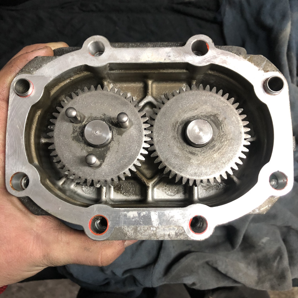 Чистка компресора та заміна масла Eaton m45 4