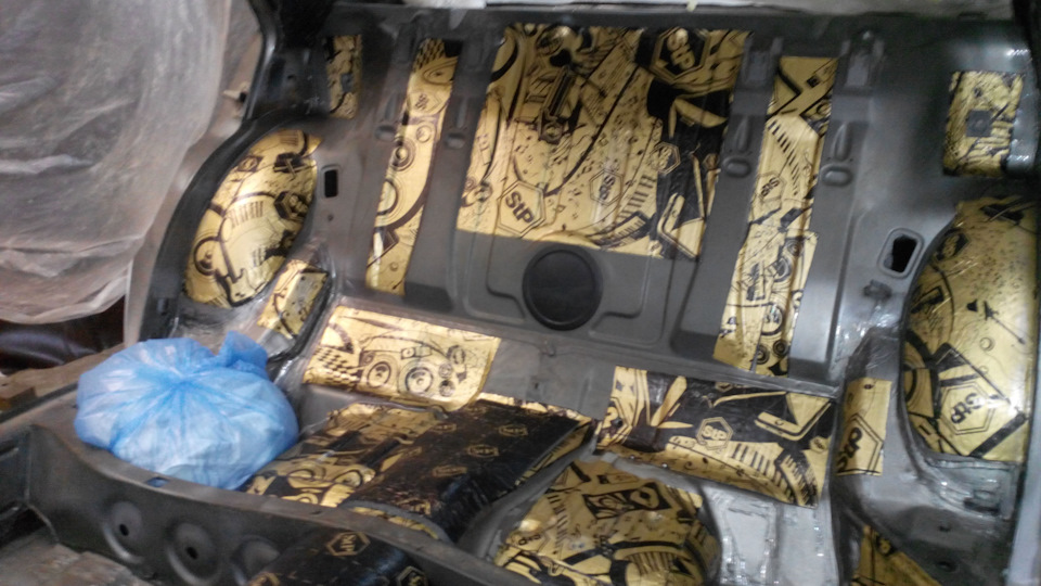 Віброізоляція салону та саморобний захист двигуна 2