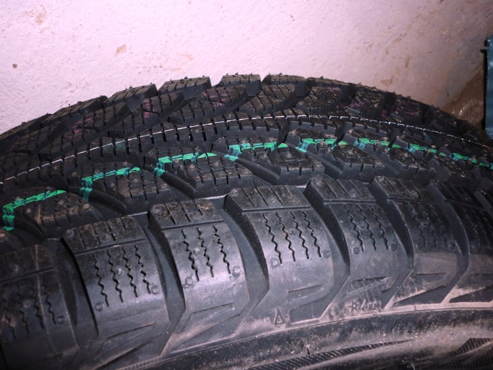 Bridgestone Blizzak LM-32 4