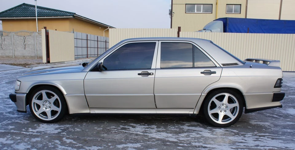 Фото моего W201