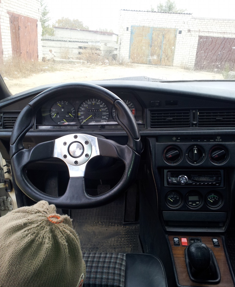Руль MOMO 3