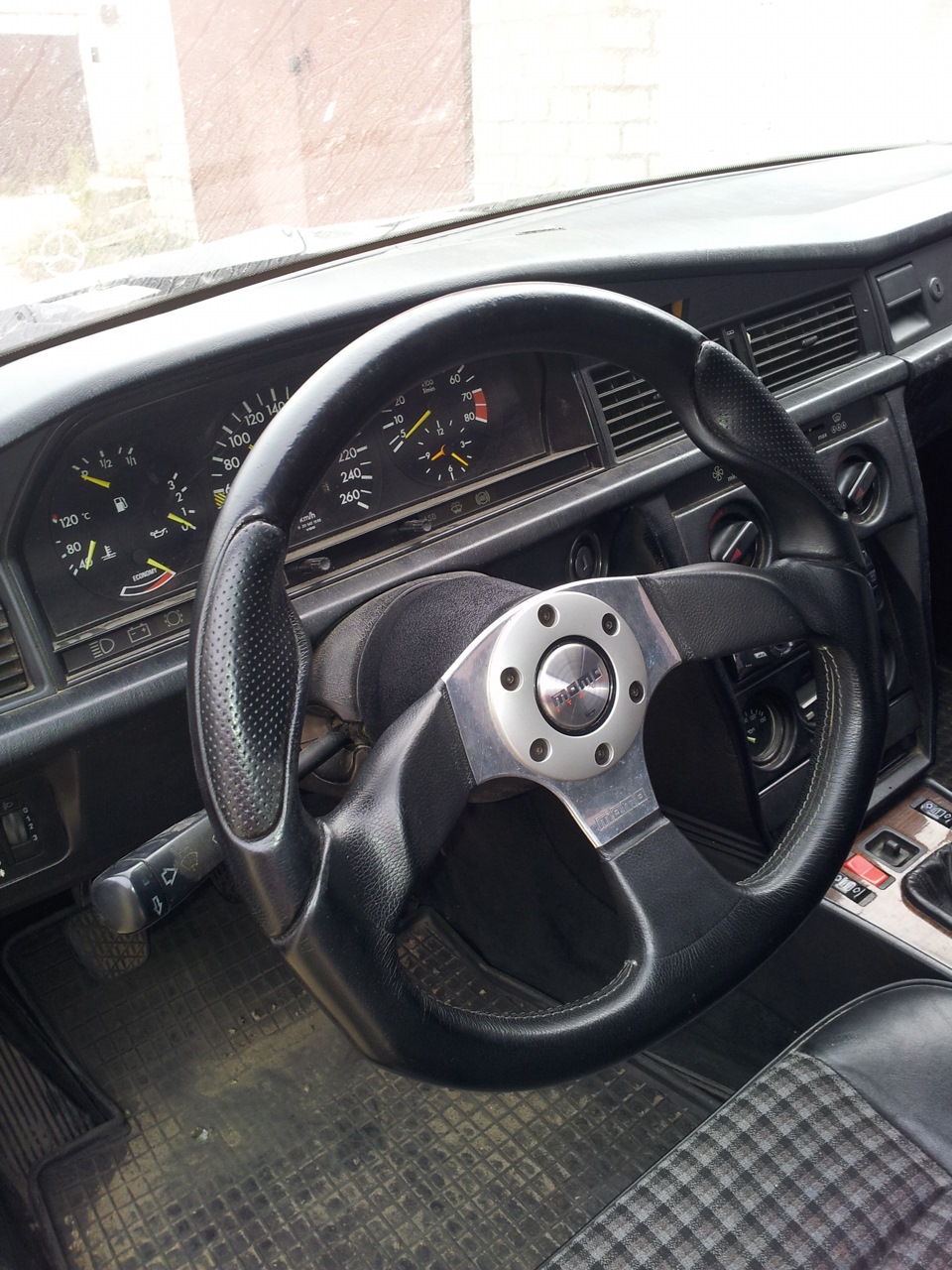 Руль MOMO 2