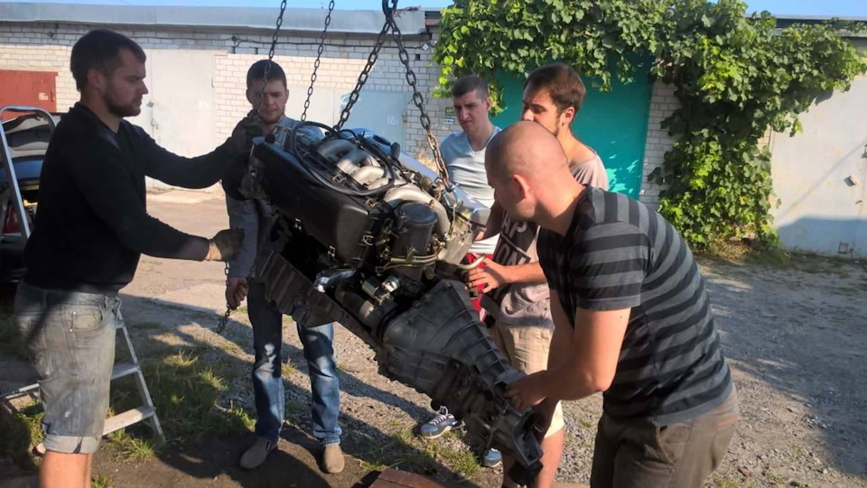 Встановив двигун 1