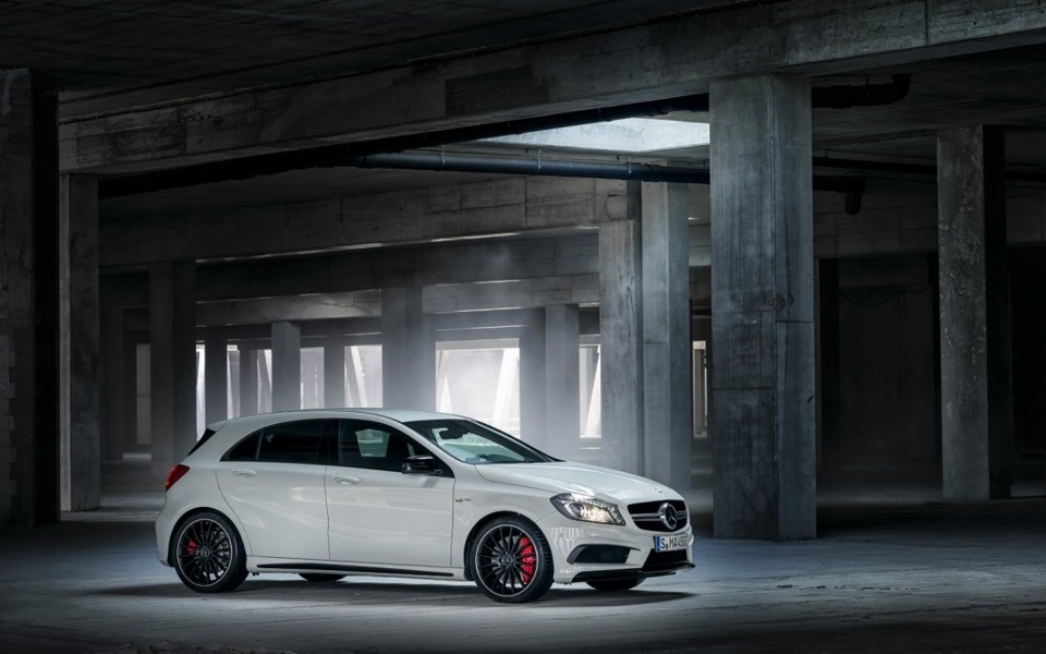 Потужність A45 AMG 3