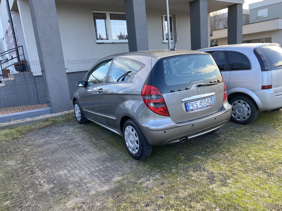 # 1. Як ми купиви Mercedes 4