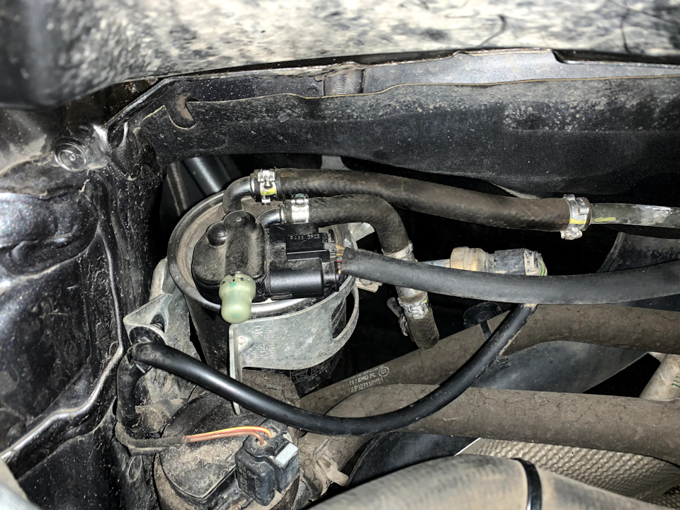 Заміна паливного фільтра w246 2