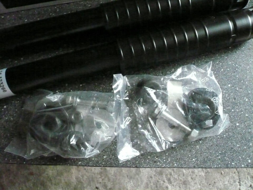 Амортизатори BILSTEIN B4 задні та ще. 5