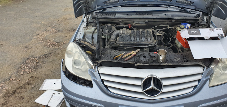 Заміна ламп ближнього на w245 2