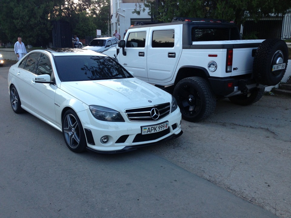 Hummer vs C63 amg ))))) 2