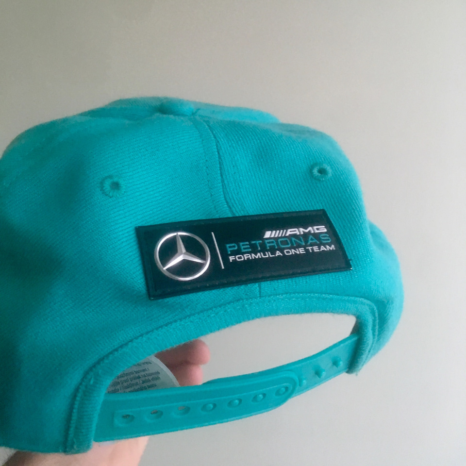 Кепки Mercedes AMG Petronas 3