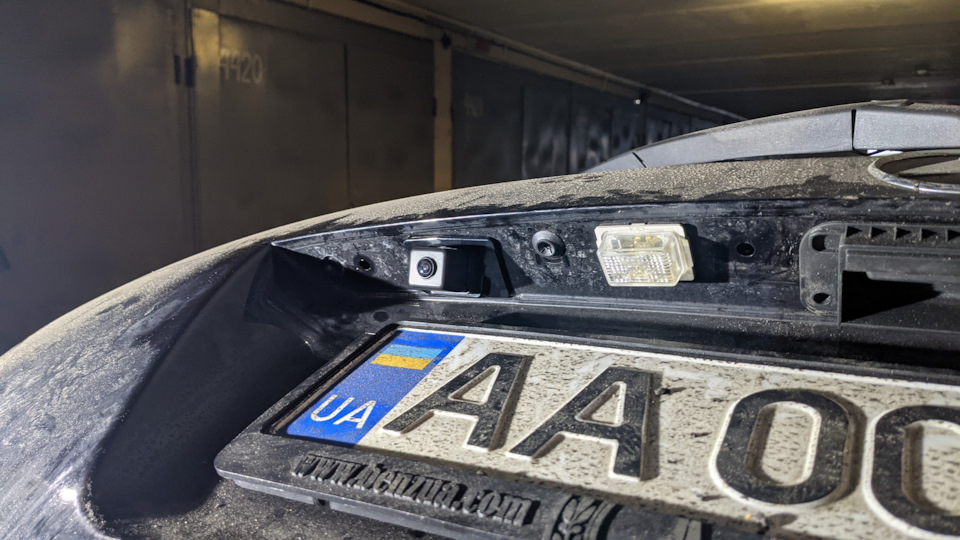 Камера заднього виду код опції 218 5