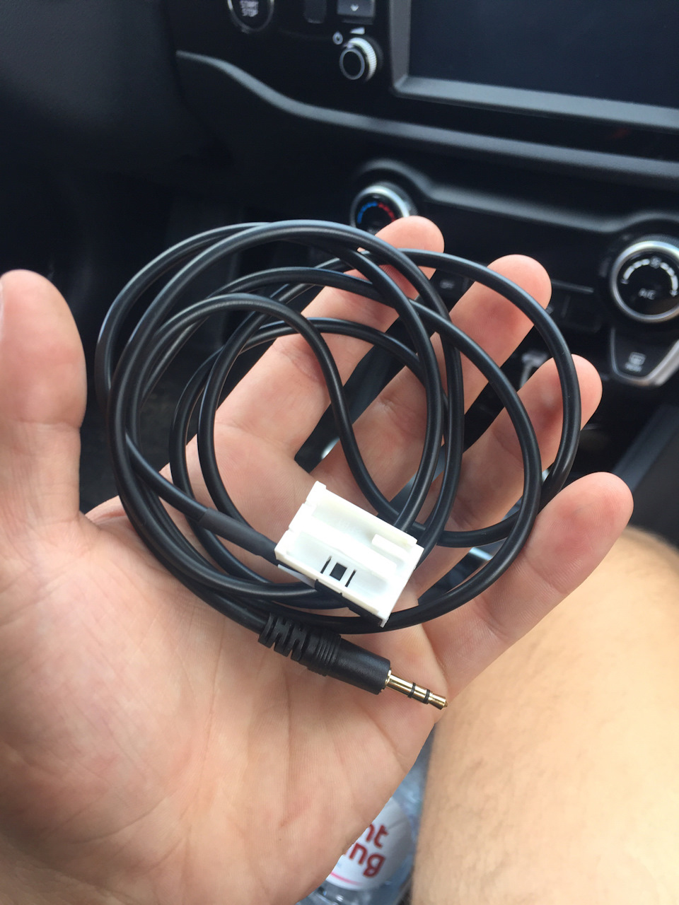 AUX 1