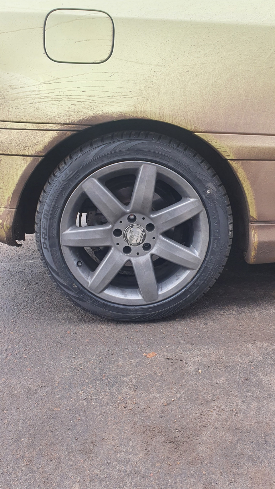 Літо 235/45/17 2