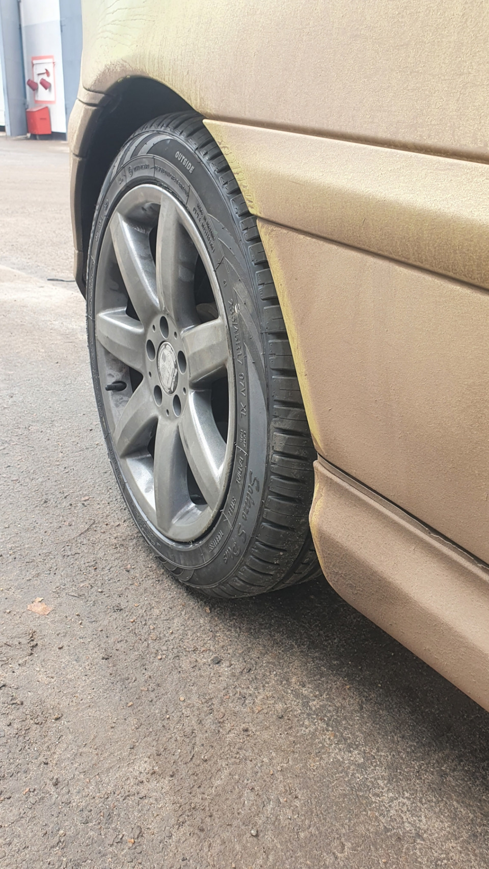 Літо 235/45/17 3