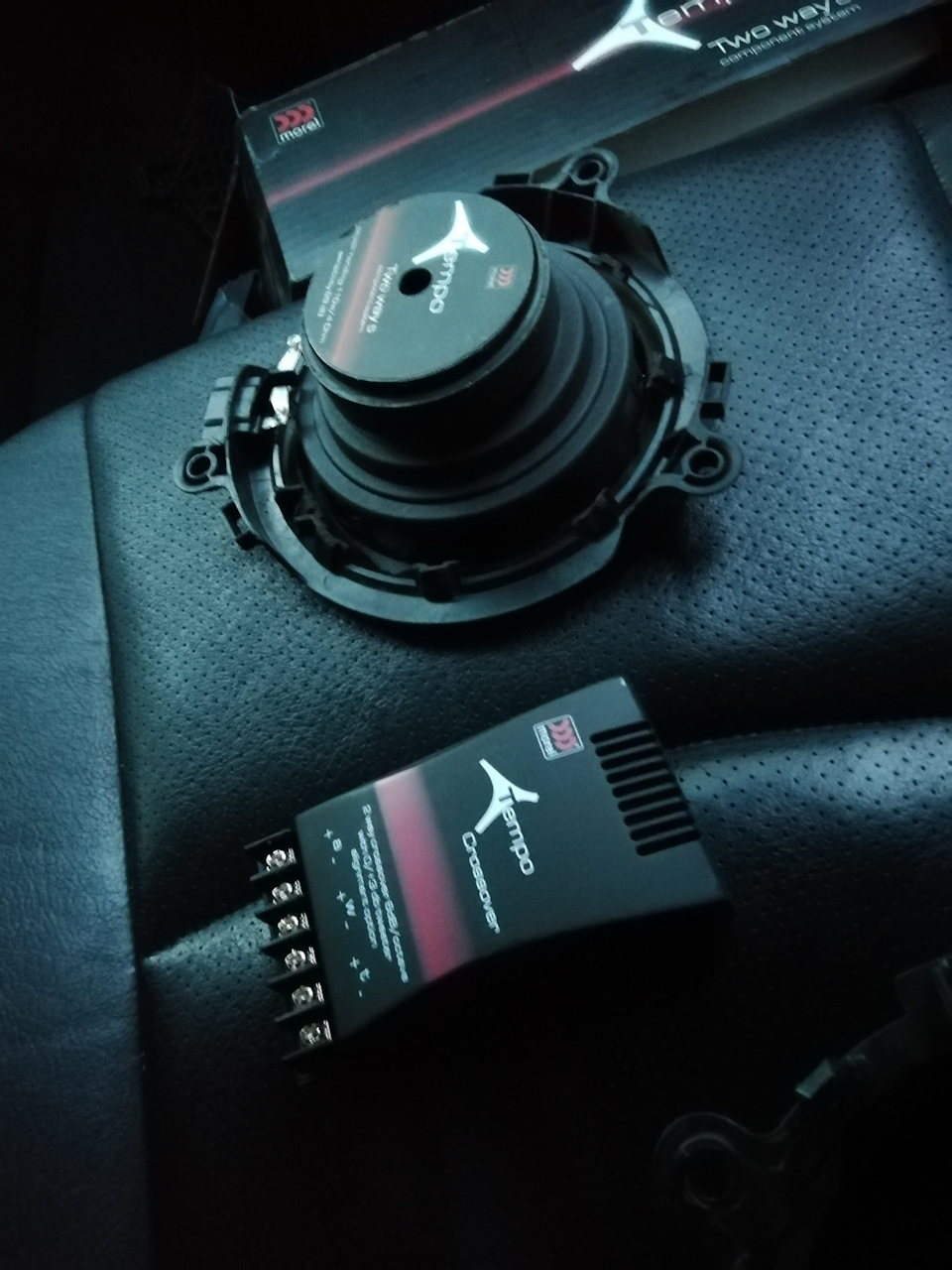 Morel tempo 5 в штатні місця w203 sportcoupe 2