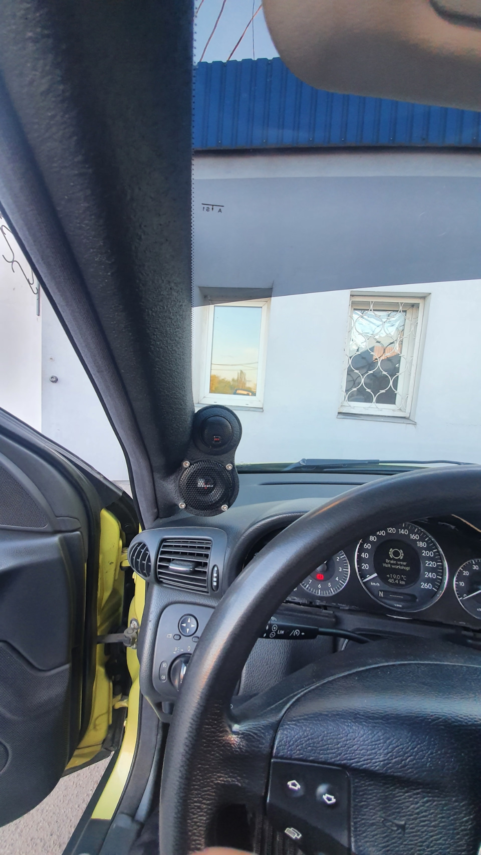 Сч Вч у стійки w203 купе 2