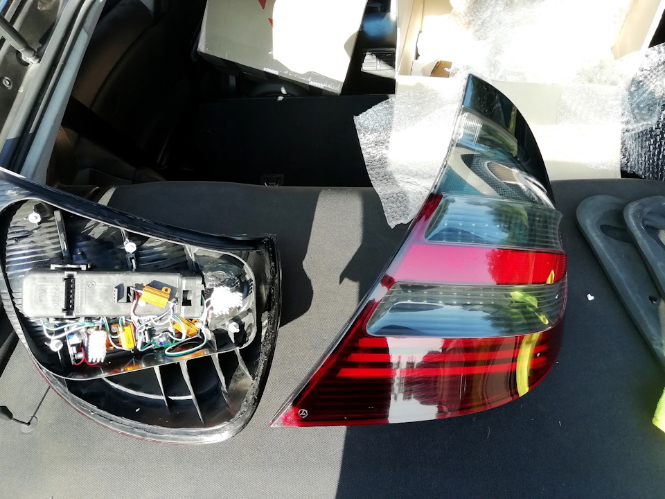 Задні Led фари на cl203 w203 Mercedes sportcoupe backlight tunning 2