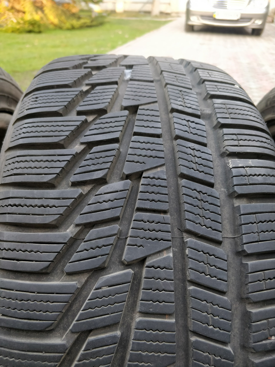 Барига пост) продам гуму 225/45/17 зима. 5 балонів 4