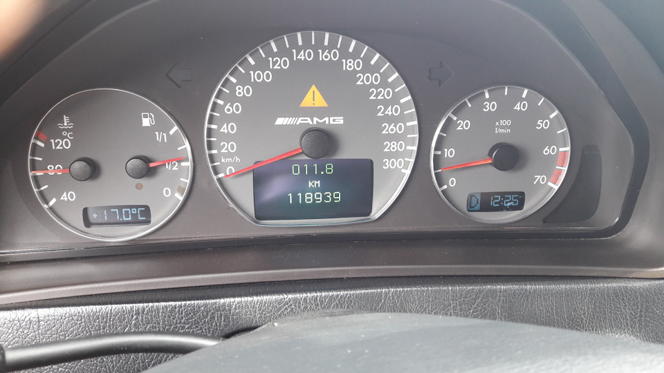 Приладова панель AMG w208 4