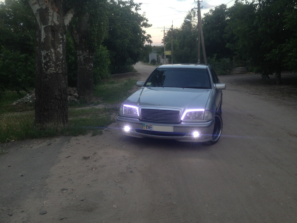 Вії, що світяться, з повторювачами поворотів 2