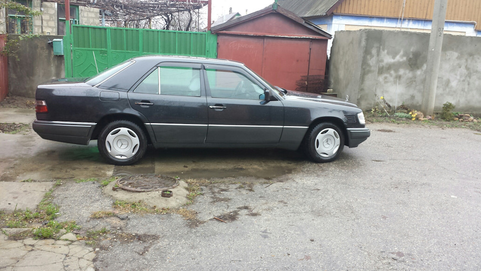 Мерседес w124 250 TD 1