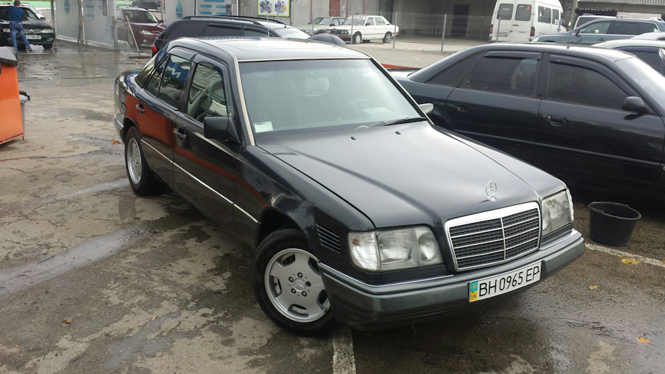 Мерседес w124 250 TD 2