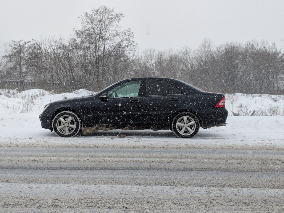 Winter Mercedes-Benz 3