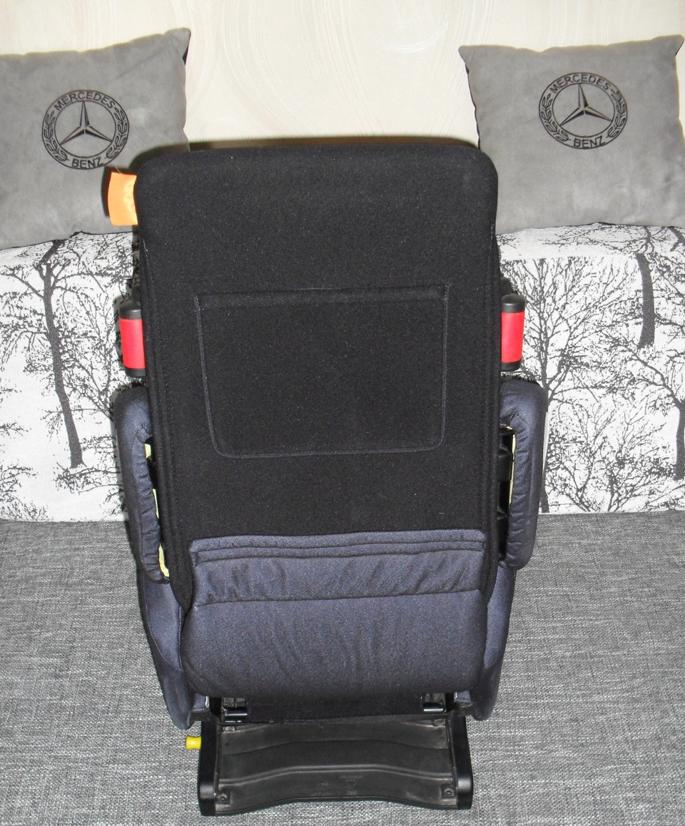 RECARO. Тепер і в мене. Правда дитяче крісло, але RECARO. 5
