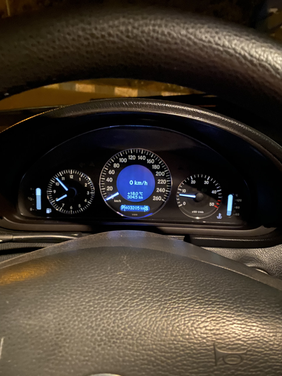Приборка в w203 от w209. 2