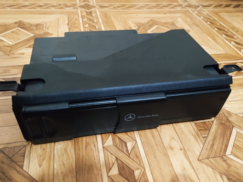 CD-чейнджер Mercedes Benz A 220 827 46 42 MC3330 2