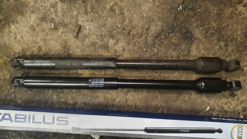 Демфер руль w124 w202. Stabilus або німецькі граблі) 2