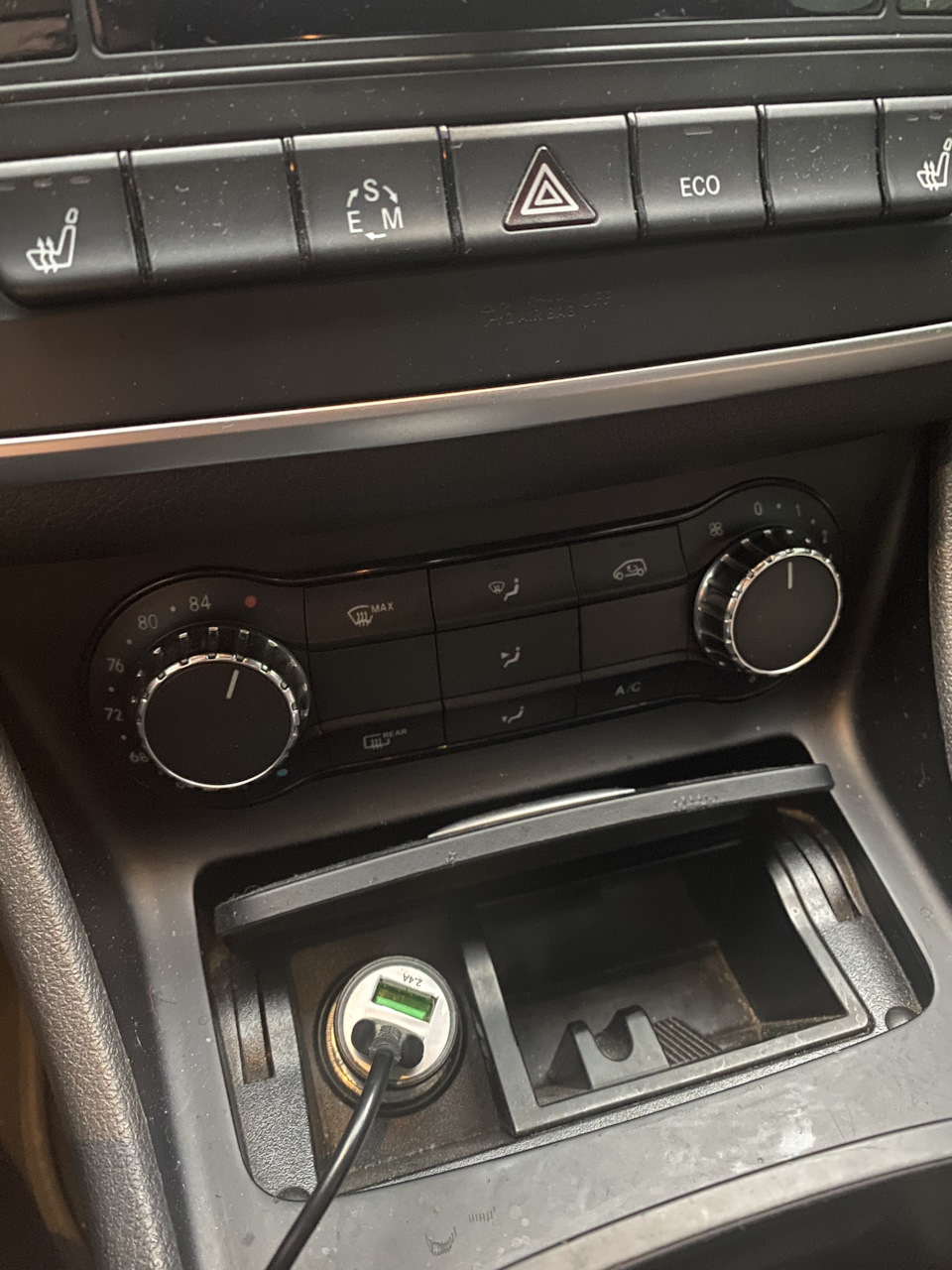 Заміна блоку клімату Mercedes CLA250 3