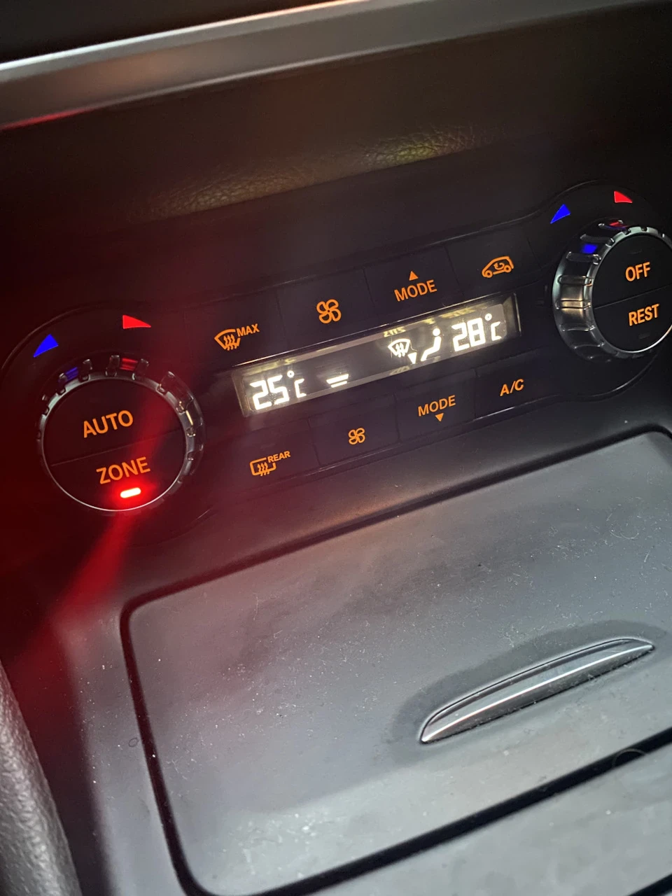 Заміна блоку клімату Mercedes CLA250