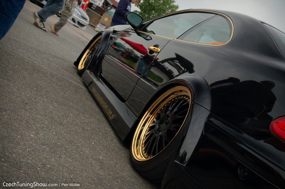 Gold CLK W208 5