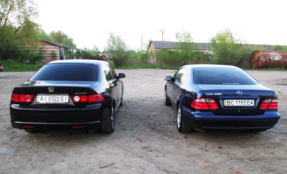 Mercedes-Benz CLK & Honda Accord 5