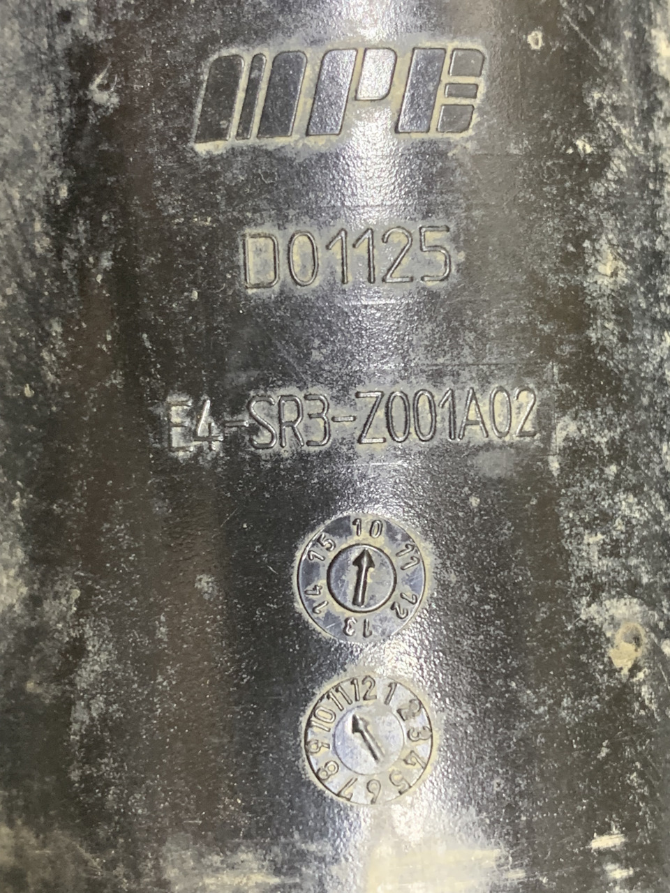 CLS W219 задні амортизатори A2113262800 5