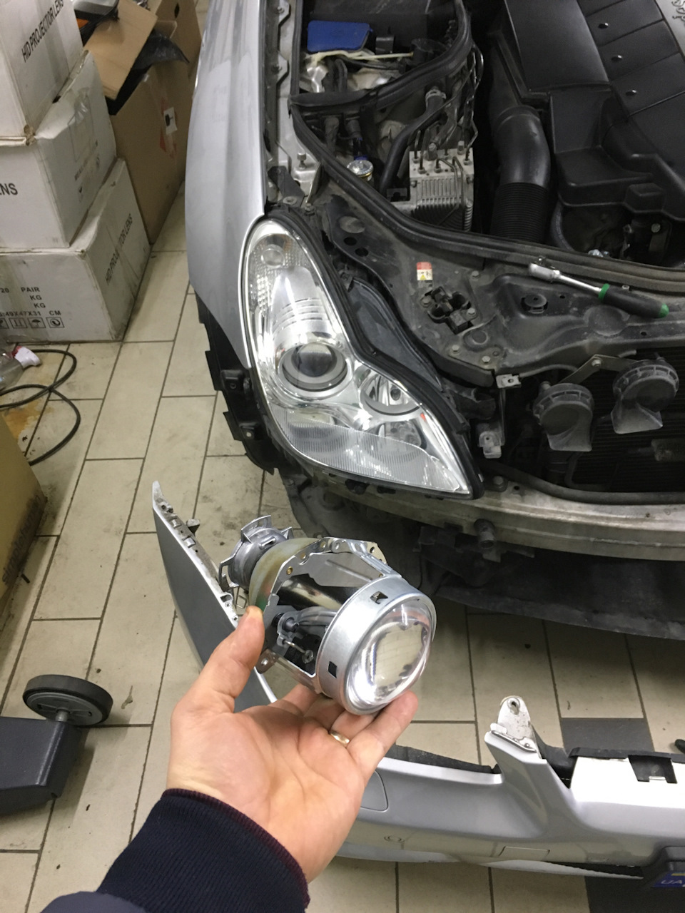 CLS500 W219 ремонт фар, заміна лінз та ламп 1