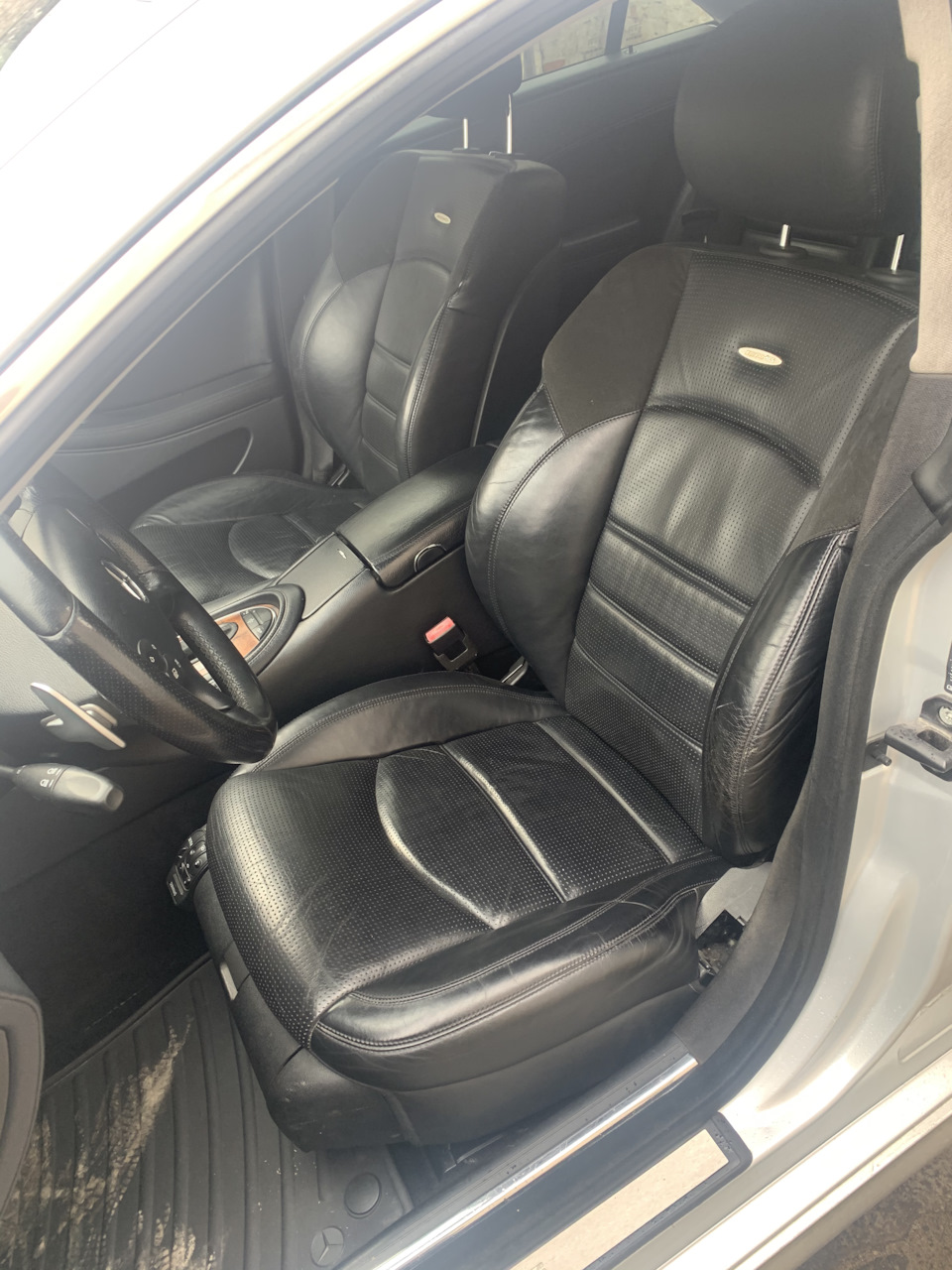 Mercedes Benz cls500 w219 крісла AMG))))) 1